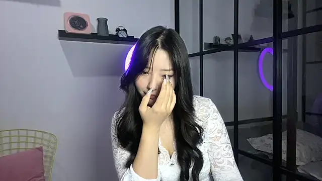 WonderMira online show from 10/05/25, 02:15