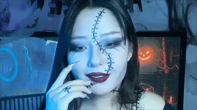 WonderMira online show from 10/26/25, 01:39