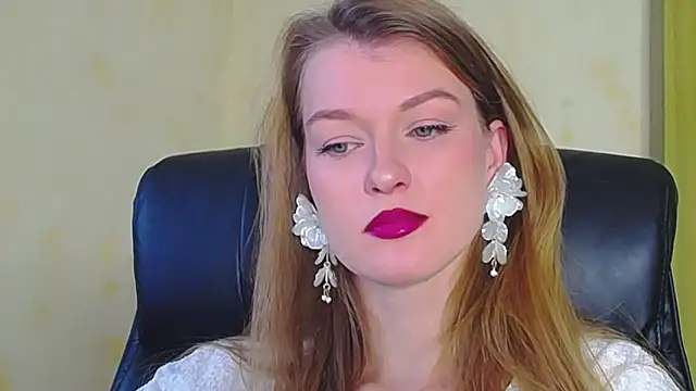 Snapshot of MysticVenus_ chatting on 12/18/25, 10:32 MysticVenus online show from 12/18/25, 10:32