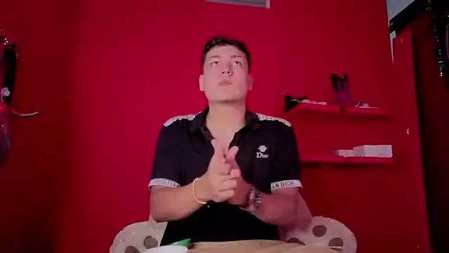 Snapshot of ActiSain chatting on 10/03/25, 03:14 ActiSain online show from 10/03/25, 03:14