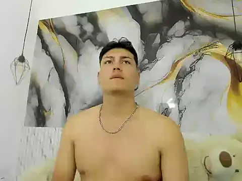 Snapshot of ActiSain chatting on 10/22/25, 12:44 ActiSain online show from 10/22/25, 12:44