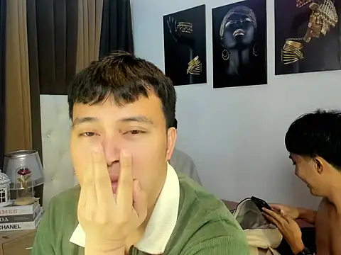 xxxhugecocktwinkxxx online show from 11/12/25, 04:40