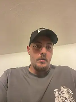 Snapshot of DaNNyeL016 chatting on 06/06/26, 01:43 DaNNyeL016 online show from 06/06/26, 01:43