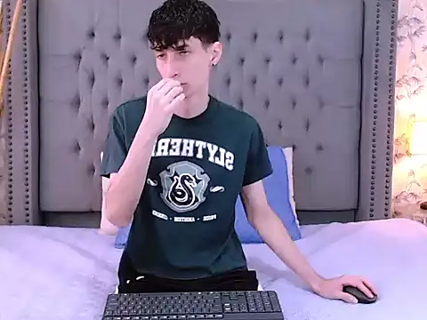 Luke Carter online show from 09/16/25, 01:01