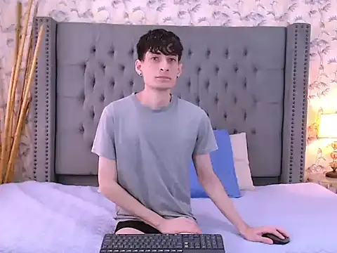 Luke Carter online show from 09/17/25, 01:02