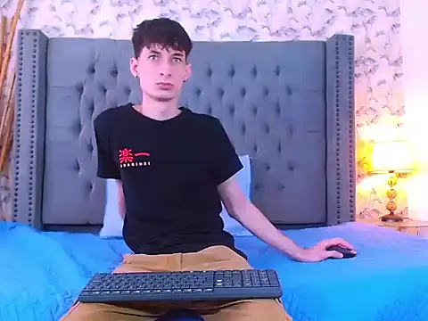 Luke Carter online show from 11/03/25, 01:12