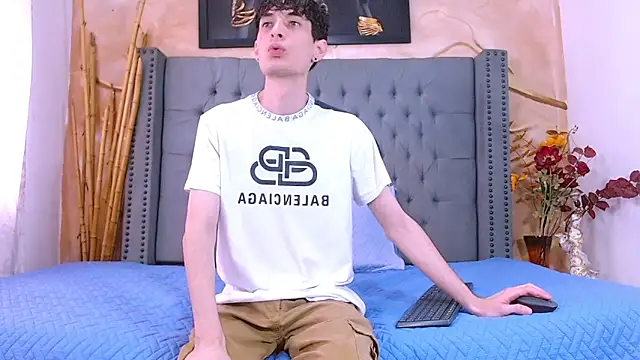 Luke Carter online show from 12/04/25, 01:09