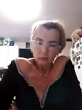 VasylynaLove421 online show from 09/09/25, 05:45