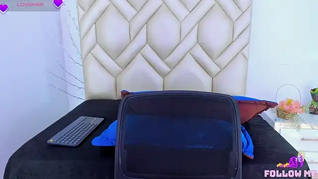 sexy thin anastasia online show from 10/05/25, 08:29