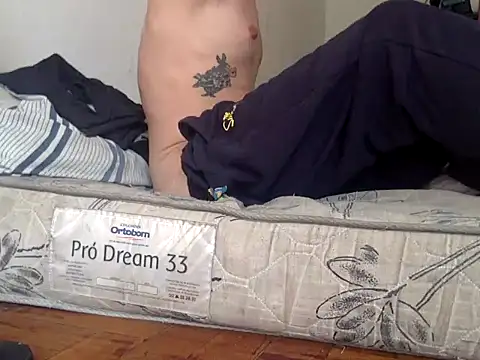 Snapshot of chrisalmeid_ chatting on 09/17/25, 05:25 chrisalmeid  online show from 09/17/25, 05:25