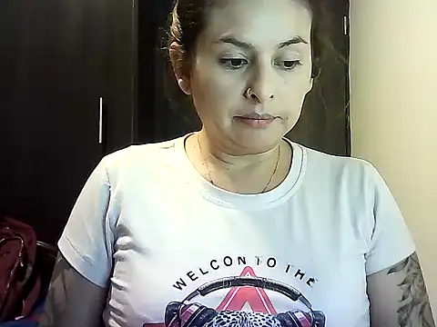 Snapshot of Valery__Rouse_ chatting on 02/11/26, 01:21 Valery Rouse online show from 02/11/26, 01:21