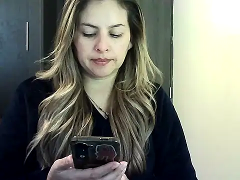 Snapshot of Valery__Rouse_ chatting on 03/06/26, 02:13 Valery Rouse online show from 03/06/26, 02:13