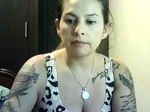 Snapshot of Valery__Rouse_ chatting on 03/18/26, 01:20 Valery Rouse online show from 03/18/26, 01:20