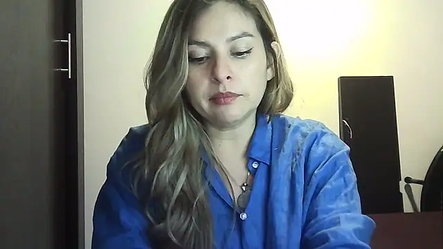 Snapshot of Valery__Rouse_ chatting on 03/26/26, 03:56 Valery Rouse online show from 03/26/26, 03:56