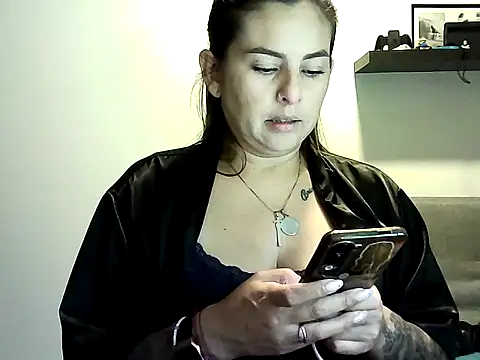 Snapshot of Valery__Rouse_ chatting on 05/25/26, 11:44 Valery Rouse online show from 05/25/26, 11:44