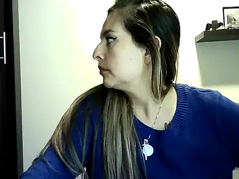 Snapshot of Valery__Rouse_ chatting on 05/27/26, 12:07 Valery Rouse online show from 05/27/26, 12:07