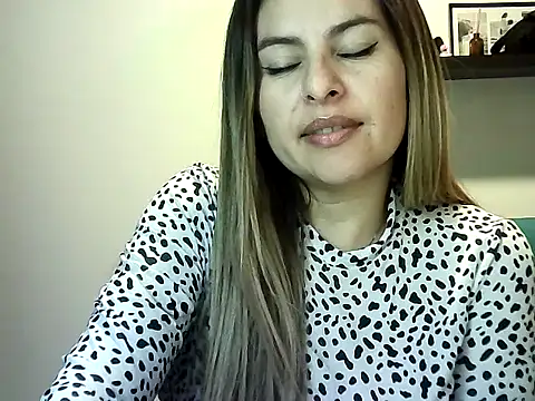 Valery  Rouse  online show from 07/30/26, 12:42