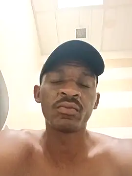 Snapshot of CaramelBrownBBC14 chatting on 09/09/25, 03:06 CaramelBrownBBC14 online show from 09/09/25, 03:06