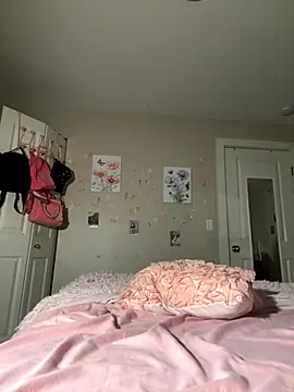 gigifox220 online show from 09/28/25, 06:30