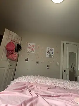 gigifox220 online show from 10/08/25, 04:54