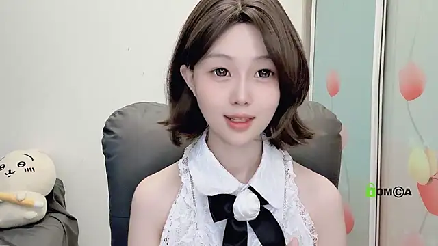 gummy-candy online show from 10/10/25, 04:33