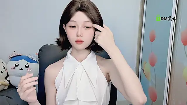 gummy-candy online show from 10/19/25, 02:23