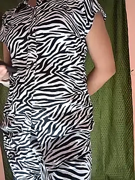 Hott Archana online show from 11/11/25, 05:46