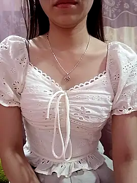 CherryBeii online show from 11/17/25, 10:48