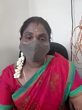 Snapshot of Tamil_Kavitha10 chatting on 09/30/25, 02:55 Tamil Kavitha10 online show from 09/30/25, 02:55