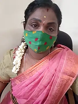 Snapshot of Tamil_Kavitha10 chatting on 10/06/25, 05:54 Tamil Kavitha10 online show from 10/06/25, 05:54