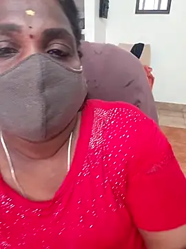 Snapshot of Tamil_Kavitha10 chatting on 10/18/25, 08:59 Tamil Kavitha10 online show from 10/18/25, 08:59