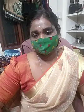 Snapshot of Tamil_Kavitha10 chatting on 10/21/25, 04:08 Tamil Kavitha10 online show from 10/21/25, 04:08