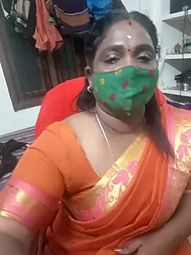 Snapshot of Tamil_Kavitha10 chatting on 10/27/25, 03:38 Tamil Kavitha10 online show from 10/27/25, 03:38