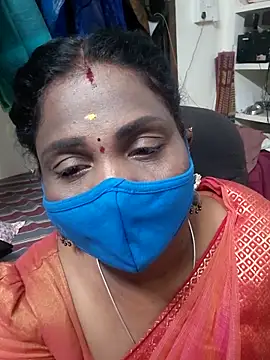 Snapshot of Tamil_Kavitha10 chatting on 11/05/25, 05:13 Tamil Kavitha10 online show from 11/05/25, 05:13