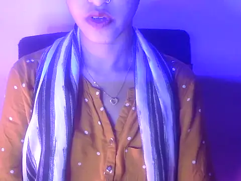 Ayesha Mo online show from 09/11/25, 01:44