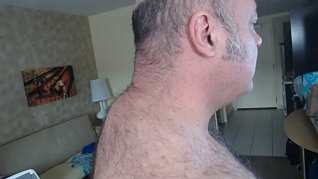 Snapshot of bullmusclejoe chatting on 10/07/25, 11:35 bullmusclejoe online show from 10/07/25, 11:35