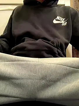 Snapshot of 420boy__ chatting on 10/21/25, 08:04 420boy   online show from 10/21/25, 08:04