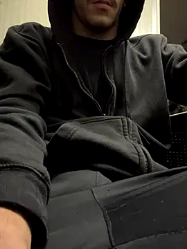 Snapshot of 420boy__ chatting on 10/29/25, 09:27 420boy   online show from 10/29/25, 09:27