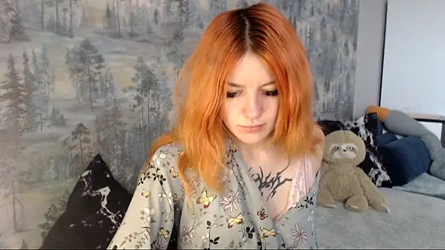   Elina   online show from 09/17/25, 03:30