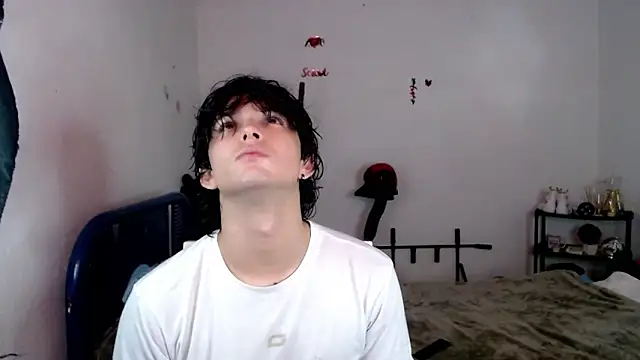 Snapshot of big_lunatic chatting on 11/05/25, 03:45 big lunatic online show from 11/05/25, 03:45