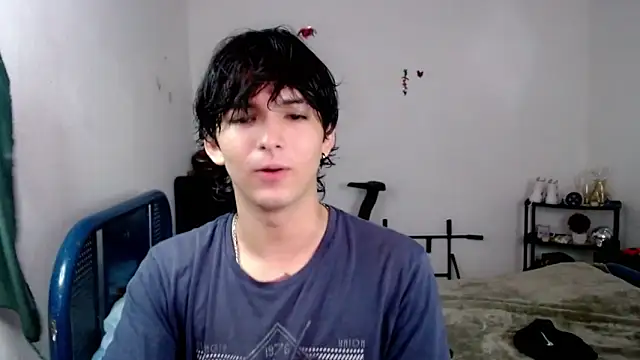 Snapshot of big_lunatic chatting on 11/11/25, 05:18 big lunatic online show from 11/11/25, 05:18