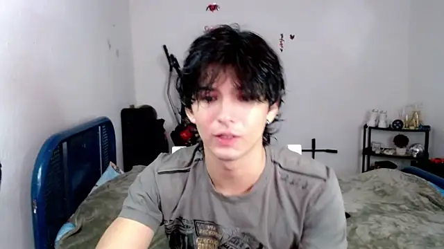 Snapshot of big_lunatic chatting on 11/12/25, 06:03 big lunatic online show from 11/12/25, 06:03