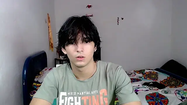 Snapshot of big_lunatic chatting on 11/13/25, 04:11 big lunatic online show from 11/13/25, 04:11