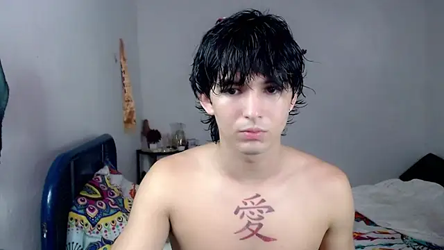 Snapshot of big_lunatic chatting on 11/16/25, 04:07 big lunatic online show from 11/16/25, 04:07