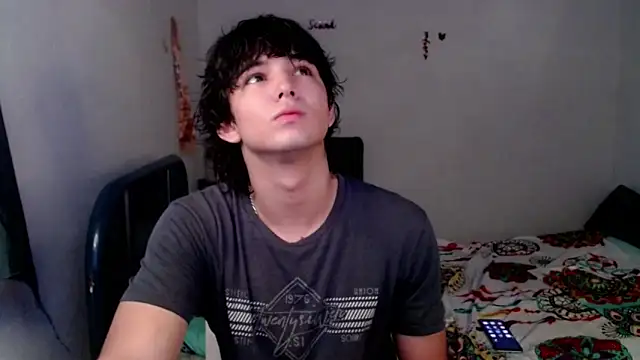 Snapshot of big_lunatic chatting on 11/18/25, 03:38 big lunatic online show from 11/18/25, 03:38