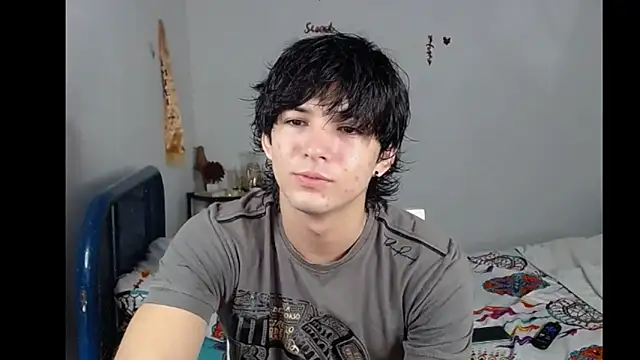 Snapshot of big_lunatic chatting on 11/19/25, 03:23 big lunatic online show from 11/19/25, 03:23