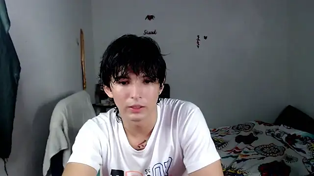 Snapshot of big_lunatic chatting on 11/21/25, 03:49 big lunatic online show from 11/21/25, 03:49