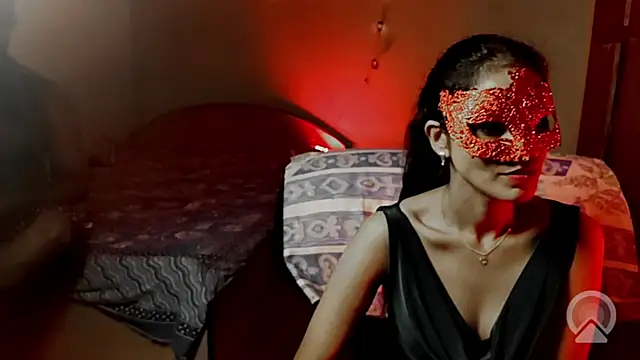 Snapshot of royeoy22 chatting on 10/06/25, 12:24 royeoy22 online show from 10/06/25, 12:24