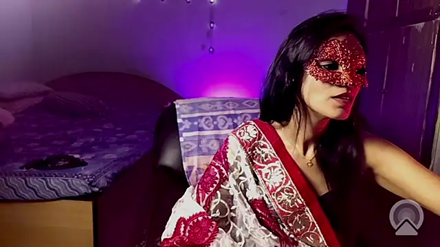 Snapshot of royeoy22 chatting on 10/10/25, 11:09 royeoy22 online show from 10/10/25, 11:09