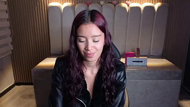  Mia Evans 1 online show from 07/28/26, 05:23